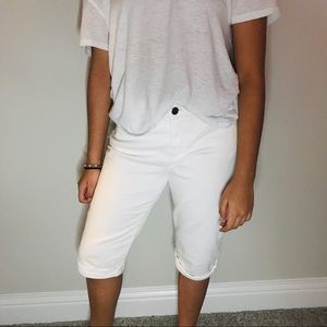 A Chaps white denim jeans. Size 4.